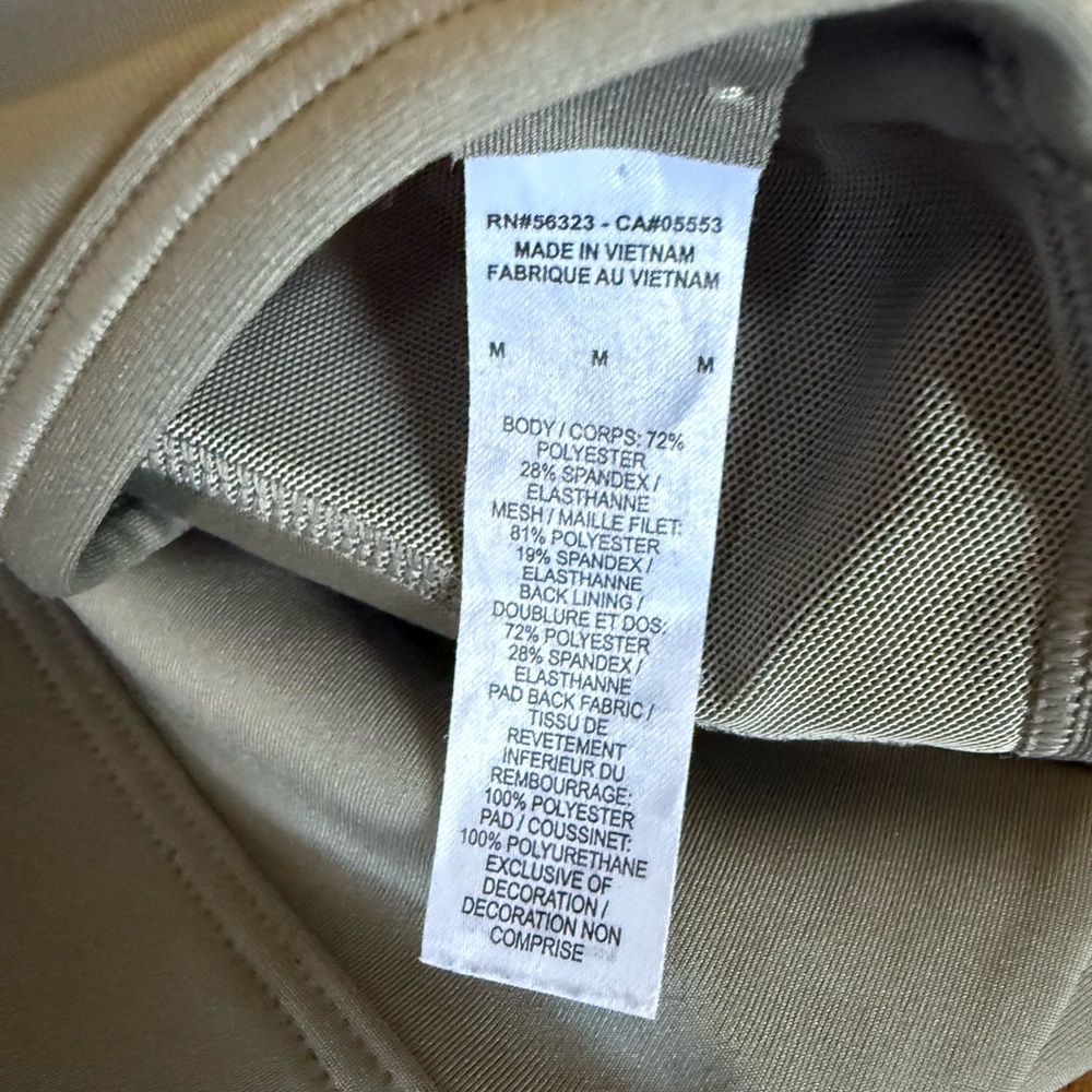 Nike Women's Swoosh Padded Medium Support Sports Bra Light Army Green Olive M - Picture 3 of 3